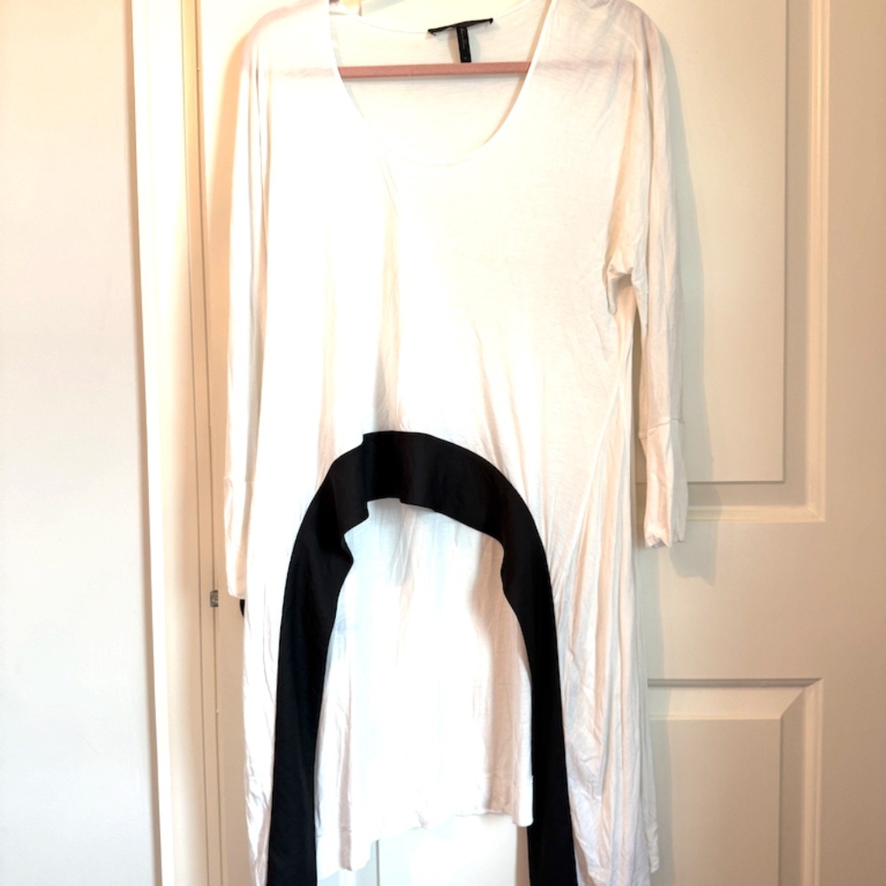 BCBG MAXAZRIA CLOVER HIGH-LOW TOP/TUNIC LONG SLEEVE Medium Black and White